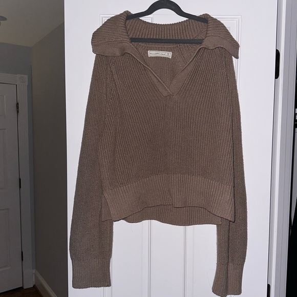 Abercrombie Sweater - Picture 3 of 3